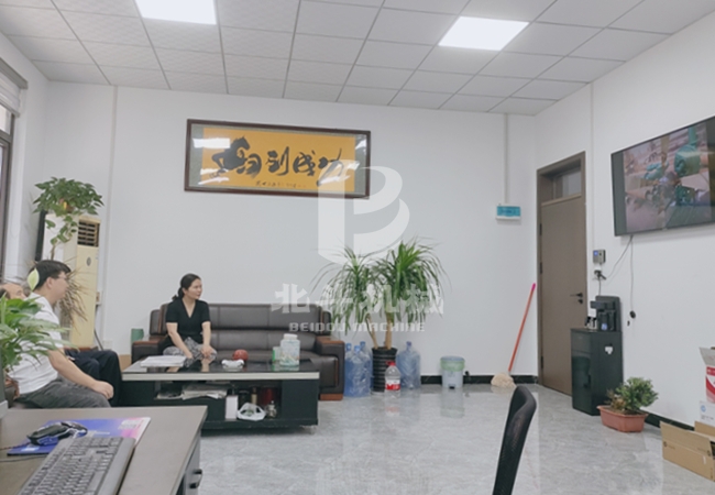 向日葵视频色版下载机械全面地向客户展示秸秆向日葵视频色板