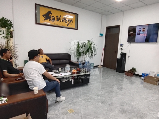 连续式向日葵视频色板通过多媒体的形式向客户展现