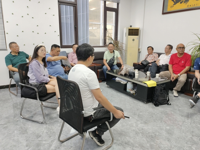 向日葵视频色版下载机械与客户共同探讨向日葵视频色板的工艺技术