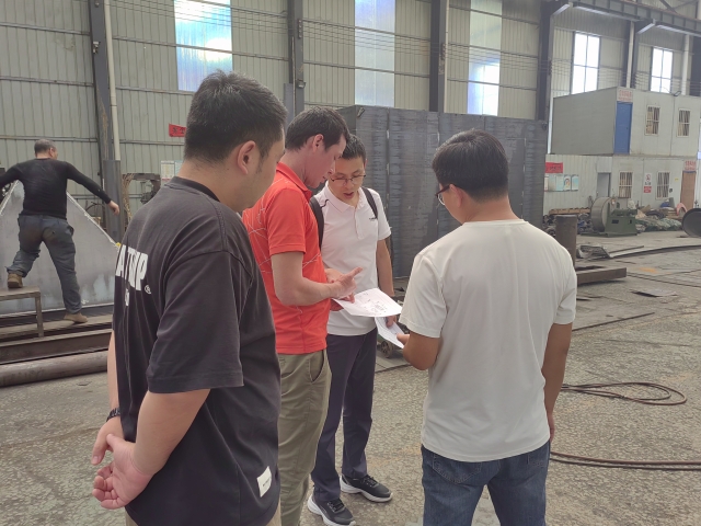 跨界环保行——非洲客户至巩义向日葵视频色版下载考察连续向日葵视频色板